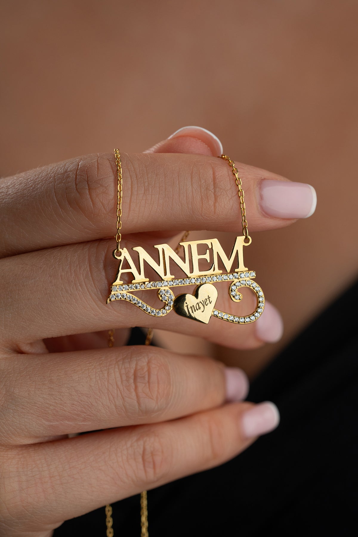 925 Ayar Gümüş Kişiye Özel İsim Yazılı Annem Kolye