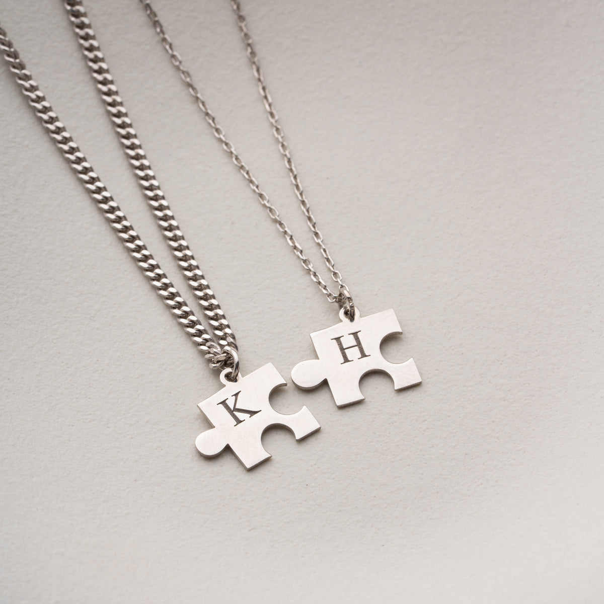 925 Ayar Gümüş Kişiye Özel Harf Yazılı Puzzle Çift Kolyesi