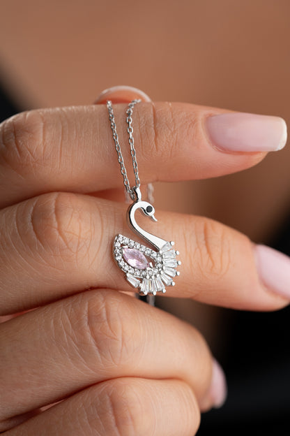 925 Ayar Gümüş Pembe Baget Taşlı Kuğu Kolye