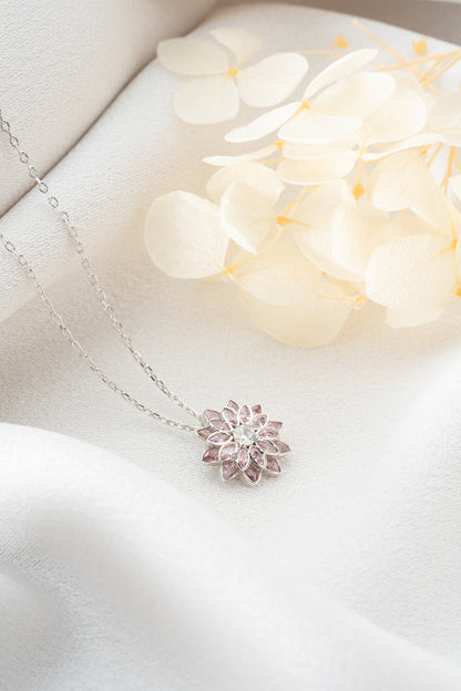 925 Ayar Gümü Pembe Taşlı Lotus Kolye