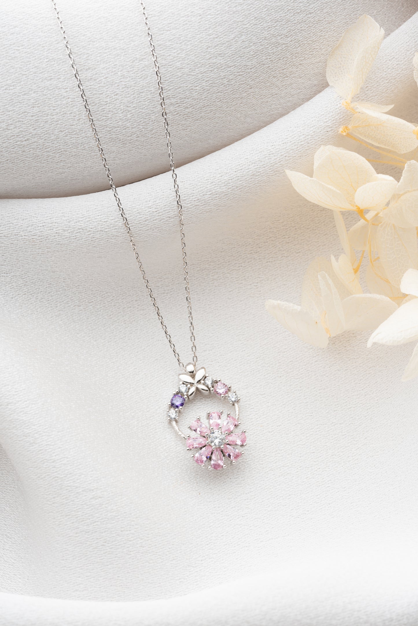 925 Ayar Gümüş Pembe  Zirkon Damla Taşlı Kelebek Detaylı Kolye