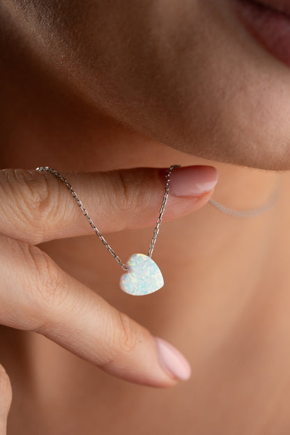 925 Ayar Gümüş Opal Taşlı Kalp Kolye