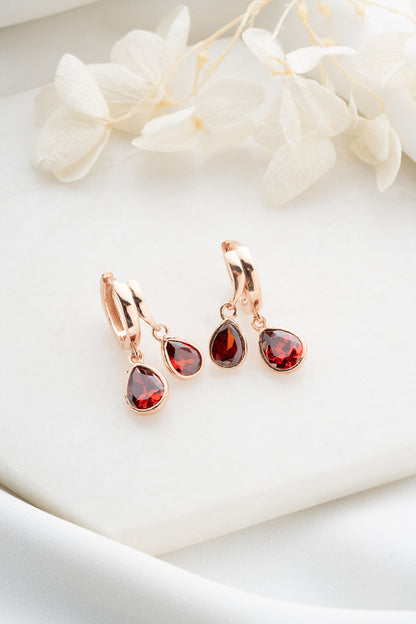 925 Ayar Gümüş Garnet Taşlı Damla Sallantı Küpe