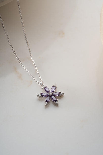 925 Ayar Gümüş Amatist Taşlı Lotus Çiçeği Kolye