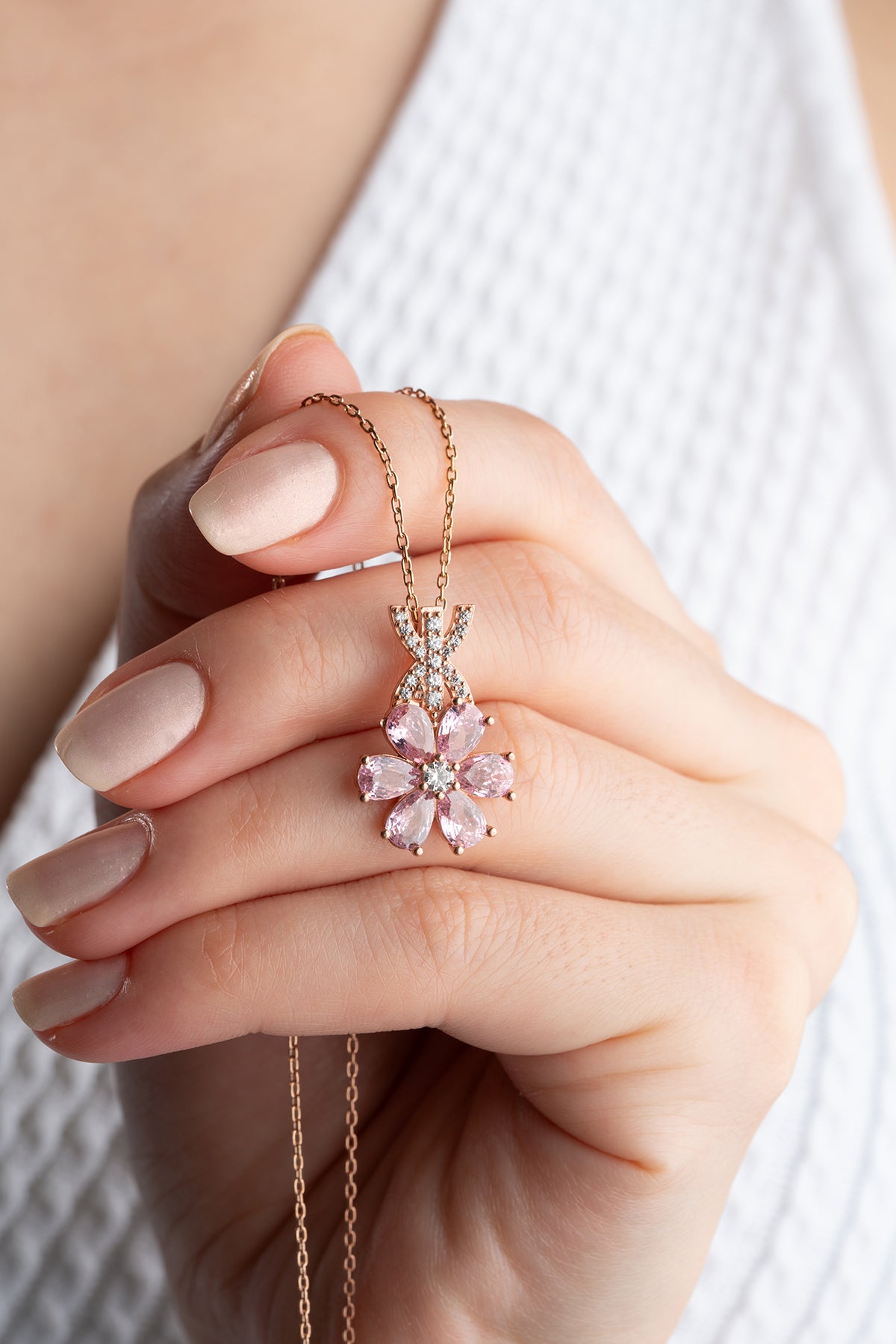 925 Ayar Gümüş Pembe Lotus Çiçeği Kolye