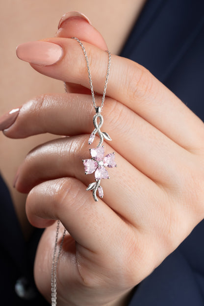 924 Ayar Gümüş Pembe Zirkon Kalp Taşlı Yonca Kolye