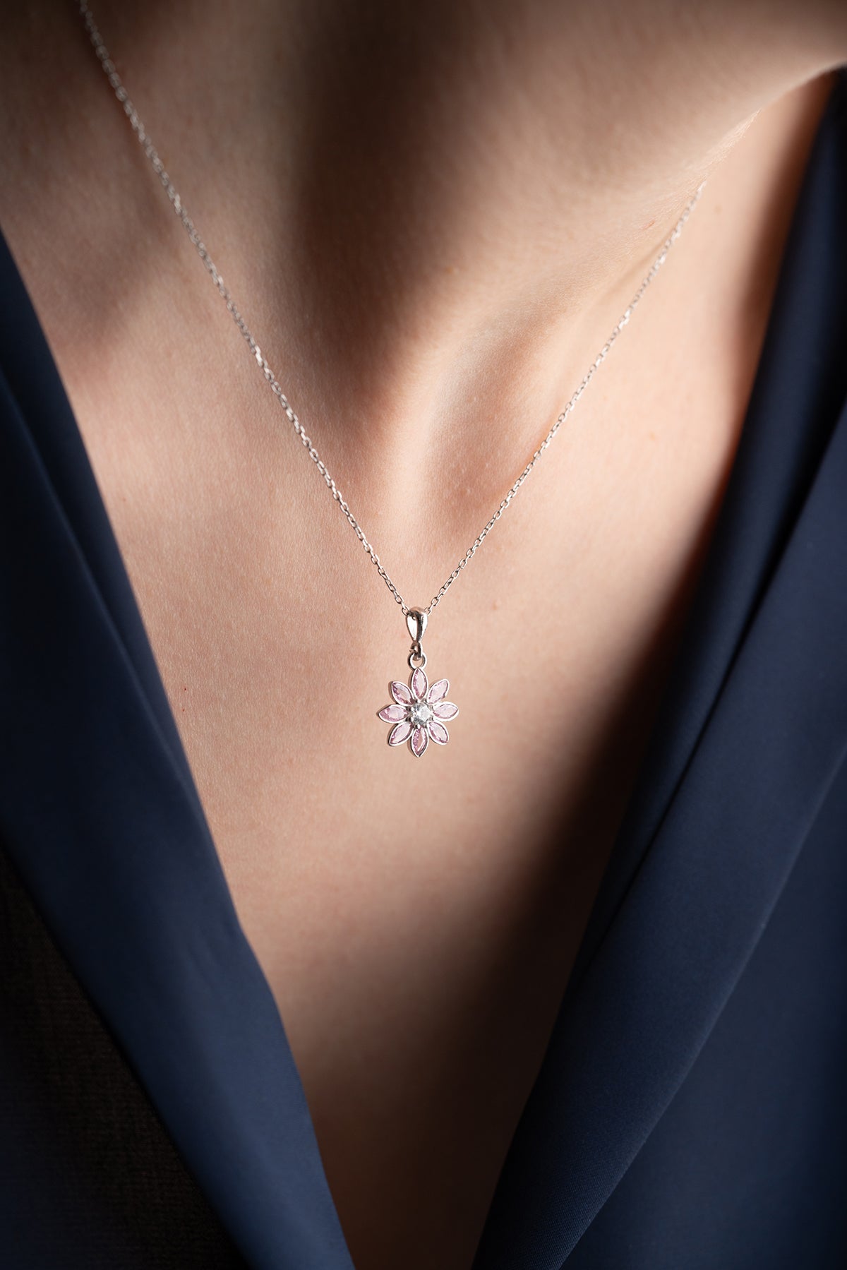 925 Ayar Gümüş Pembe Zirkon Taşlı Çiçek Kolye