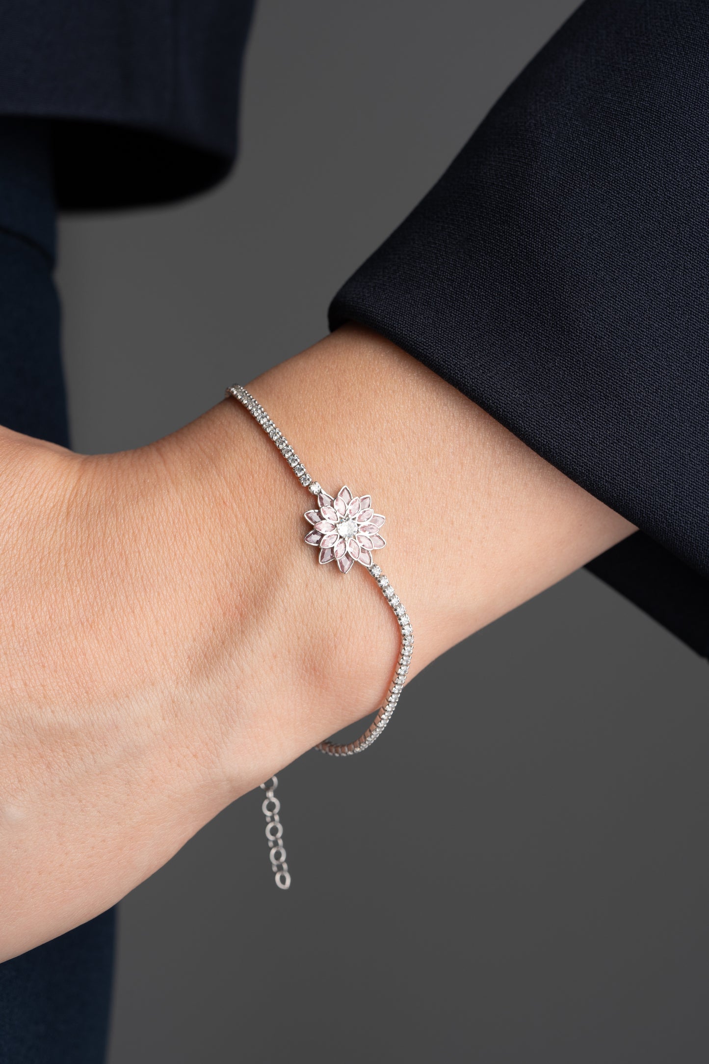 925 Ayar Gümüş Suyolu Zincirli Pembe Lotus Çiçeği Bileklik