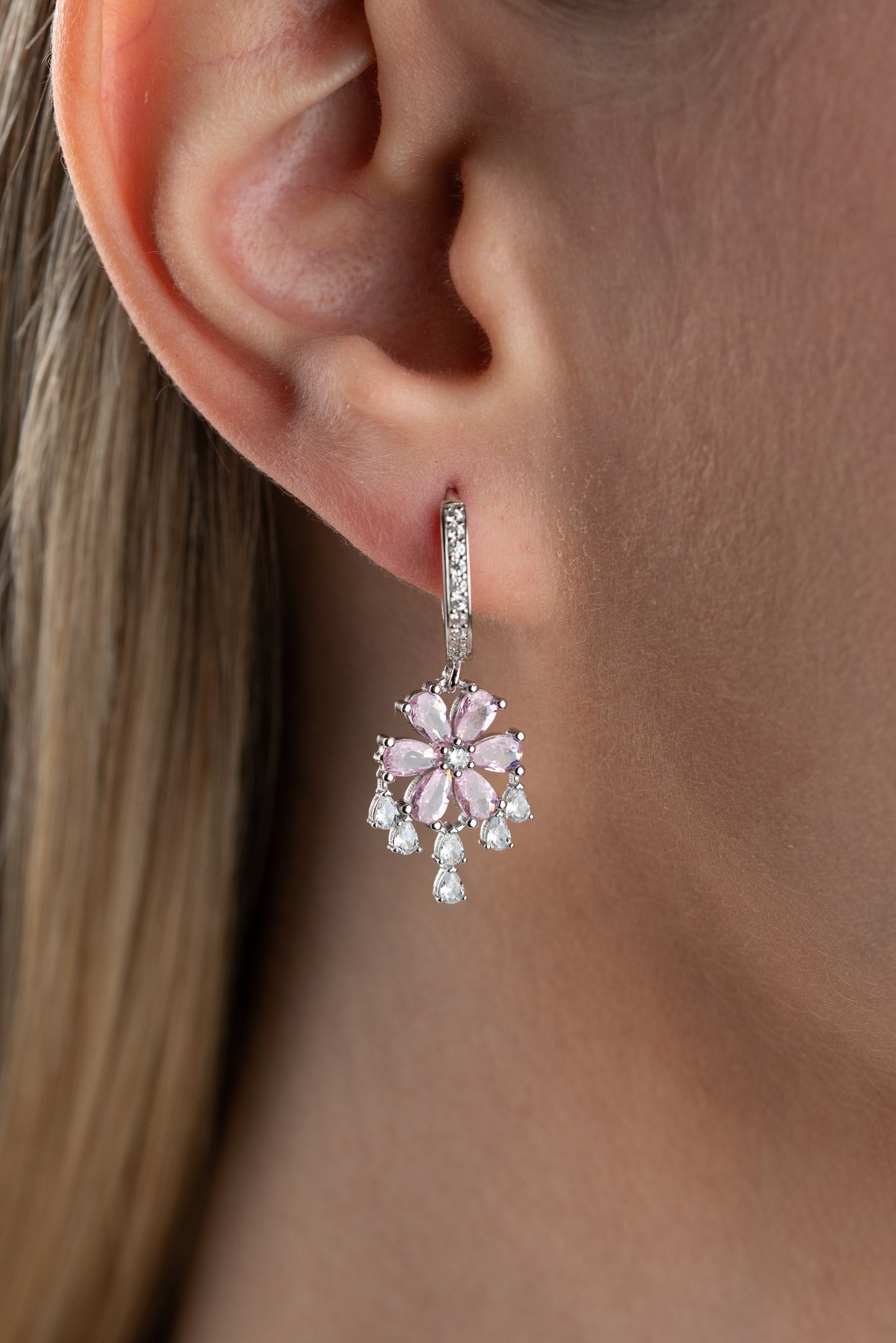 925 Ayar Gümüş Pembe Taşlı Damla Sallantılı Lotus Küpe