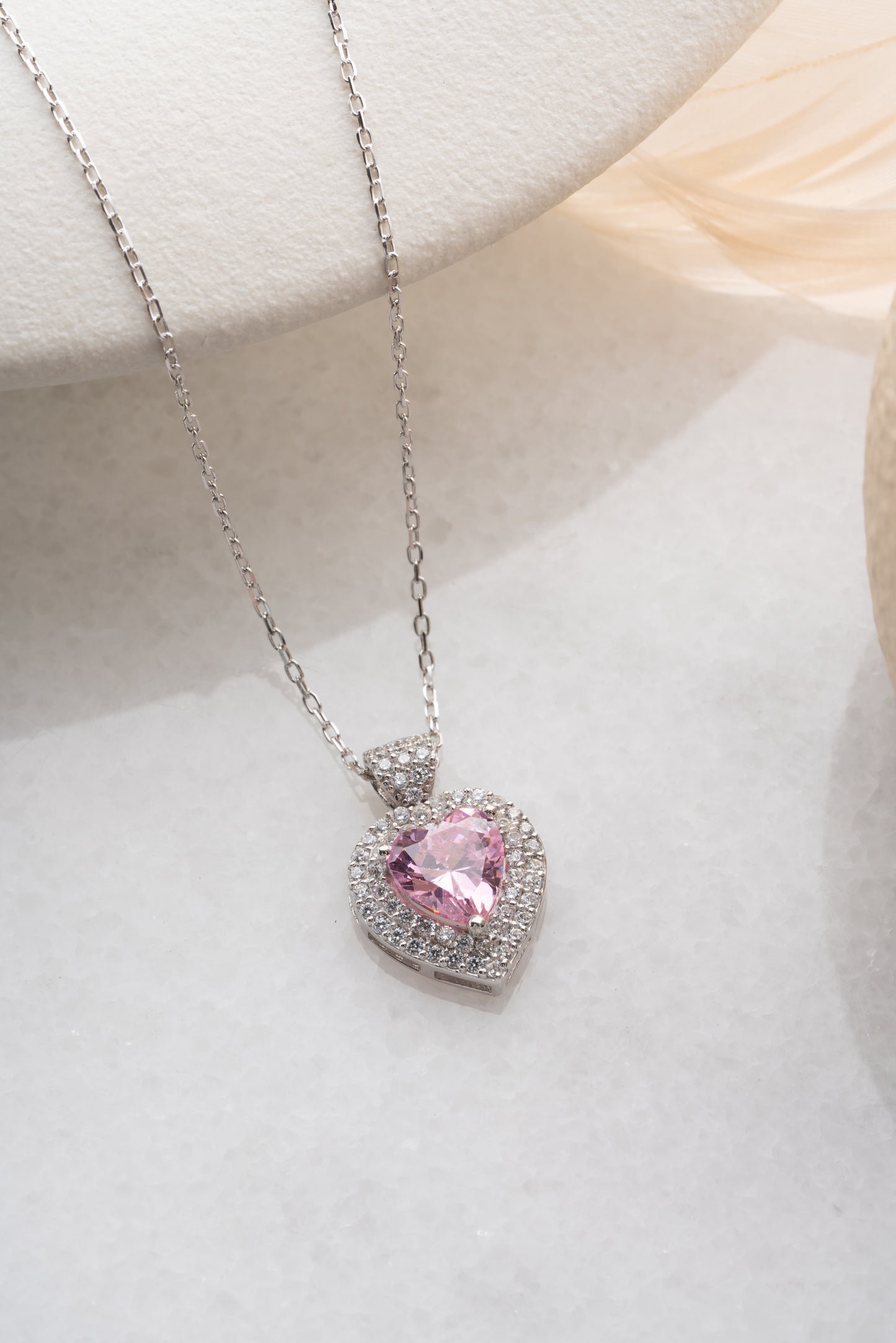925 Ayar Gümüş Pembe Zirkon Taşlı Kalp Montür Kolye