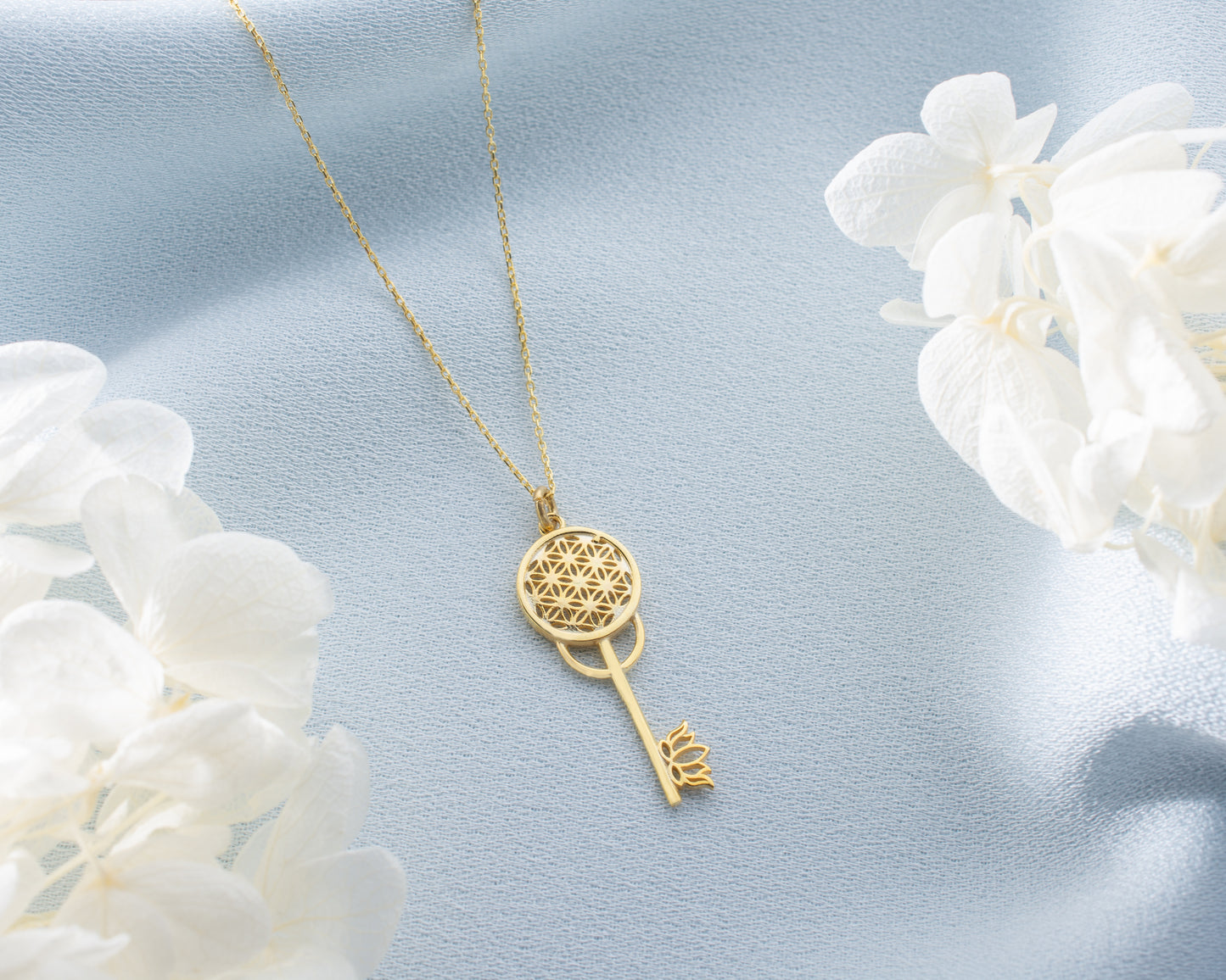 925 Ayar Gümüş Lotus Desenli Anahtar Kolye