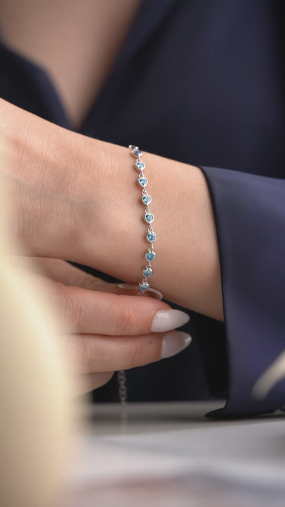 925 Ayar Gümüş Mavi Taşlı Kalpli Bileklik
