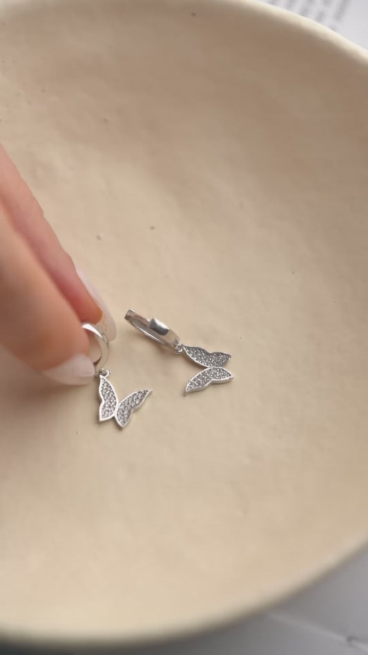925 Ayar Gümüş Zirkon Taşlı Kelebek Küpe
